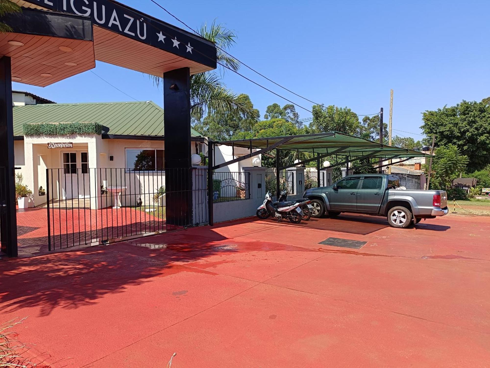 Altos Del Iguazu Hotel Puerto Iguazú Buitenkant foto